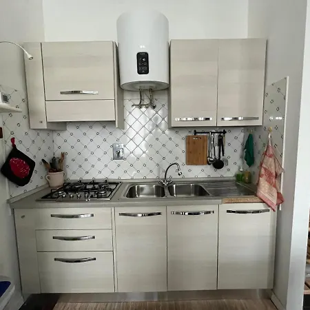Theo's Studio Apartment